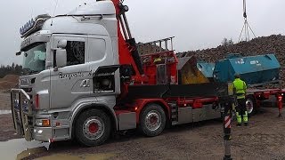 Scania R560 8x2 \8 Sound With Fassi F950 Crane [upl. by Mikihisa532]